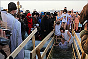 Более 27 тысяч человек в столице приняли участие в Крещенских купаниях